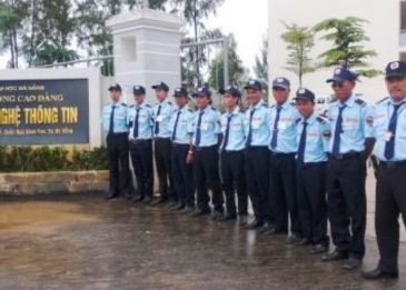 Bảo vệ trường học