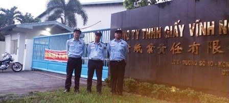 Bảo vệ tại Nhà máy Vĩnh Nghiệp ở Hòa Khánh
