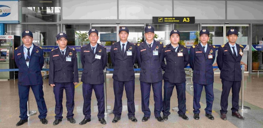 Đội ngũ cán bộ giám sát