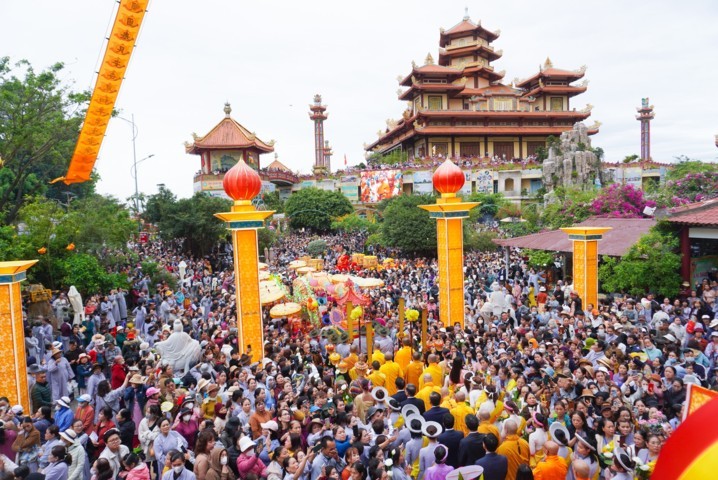 Le hoi quan the am 2025