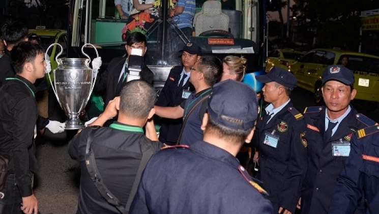 Rước cup C1 và hộ tống Ronaldinho