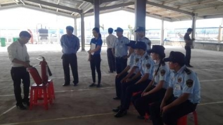 Công ty vệ sỹ Thành Long diễn tập PCCC