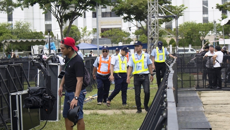 Bảo vệ Ca nhạc