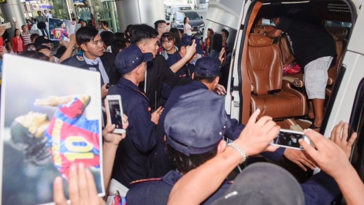 Rước cup C1 và hộ tống Ronaldinho