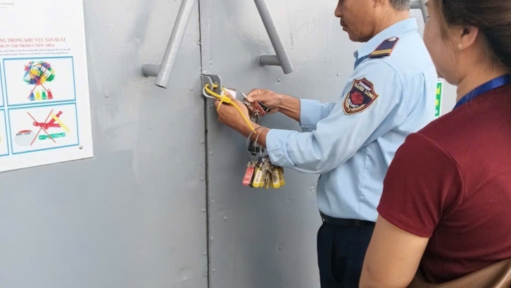 Hình ảnh Công tác Niêm phong và Kiểm soát An ninh Nhà máy - Công ty Bảo vệ Thành Long